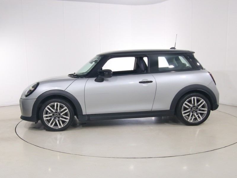 2025 (75) MINI COOPER 1.5 C Classic 3dr Auto 5474220
