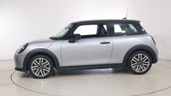 2025 (75) MINI COOPER 1.5 C Classic 3dr Auto 5474220