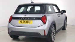 2025 (75) MINI COOPER 1.5 C Classic 3dr Auto 5474223