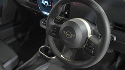 2025 (75) MINI COOPER 1.5 C Classic 3dr Auto 5478112