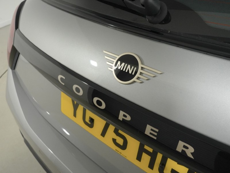 2025 (75) MINI COOPER 1.5 C Classic 3dr Auto 5474174