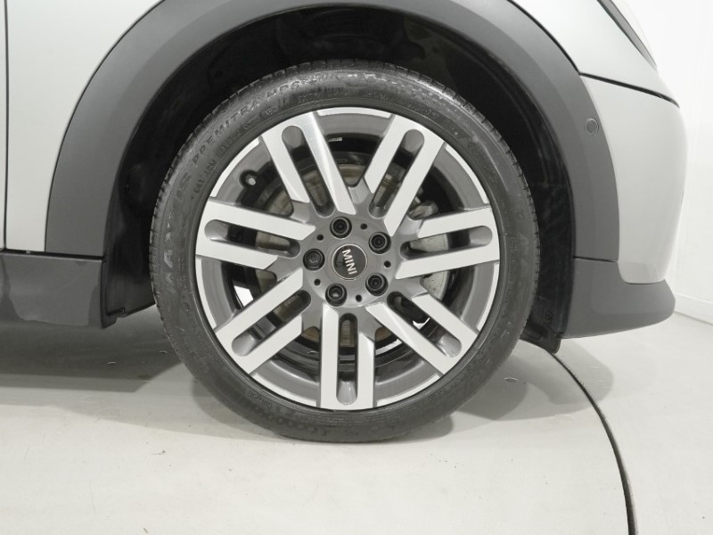 2025 (75) MINI COOPER 1.5 C Classic 3dr Auto 5483154