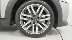 2025 (75) MINI COOPER 1.5 C Classic 3dr Auto 5483154
