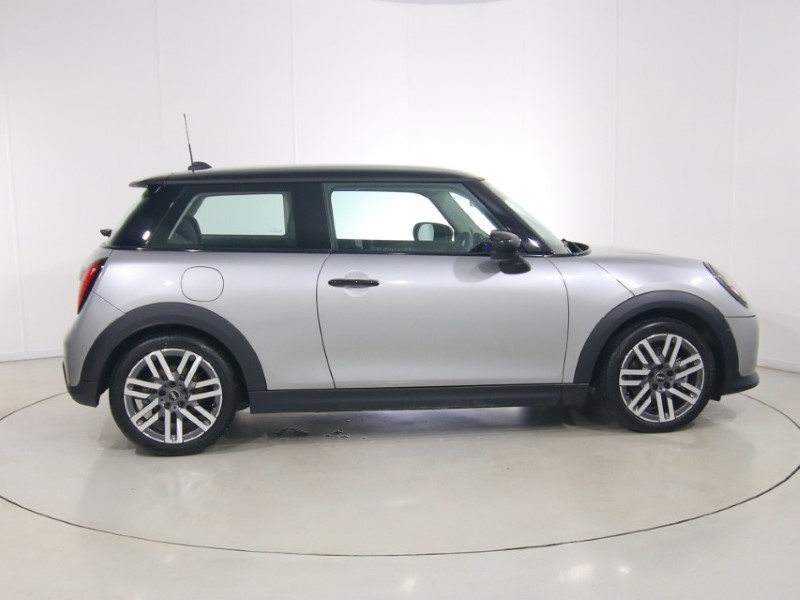 2025 (75) MINI COOPER 1.5 C Classic 3dr Auto