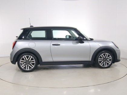2025 (75) MINI COOPER 1.5 C Classic 3dr Auto