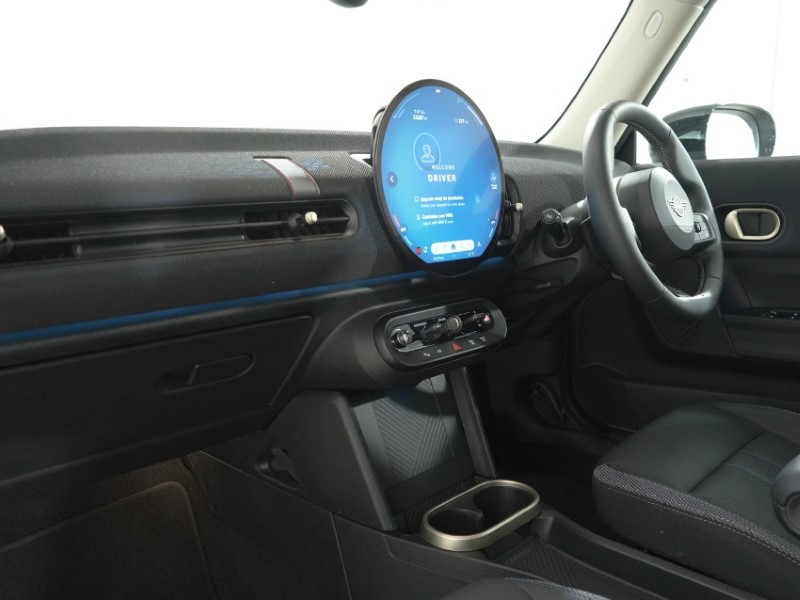 2025 (75) MINI COOPER 1.5 C Classic 3dr Auto 5483178