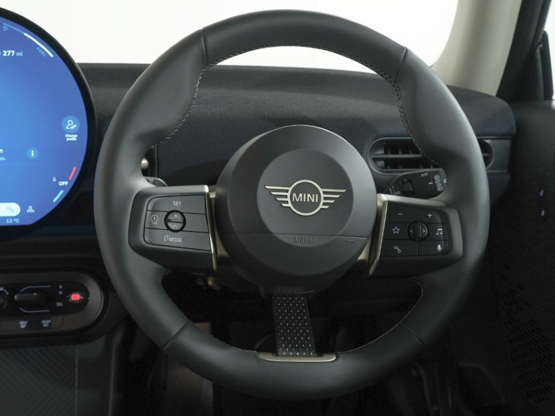 2025 (75) MINI COOPER 1.5 C Classic 3dr Auto 5483151