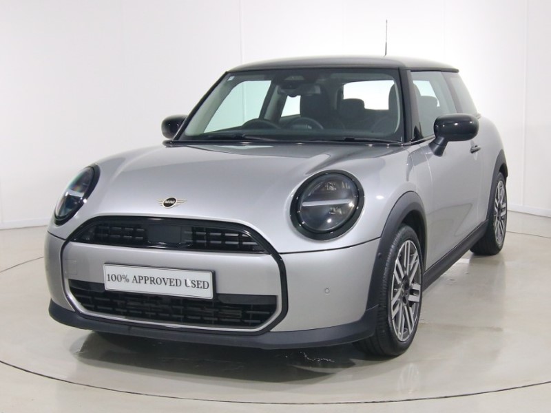 2025 (75) MINI COOPER 1.5 C Classic 3dr Auto 5483182