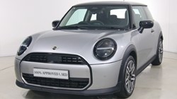 2025 (75) MINI COOPER 1.5 C Classic 3dr Auto 5483182