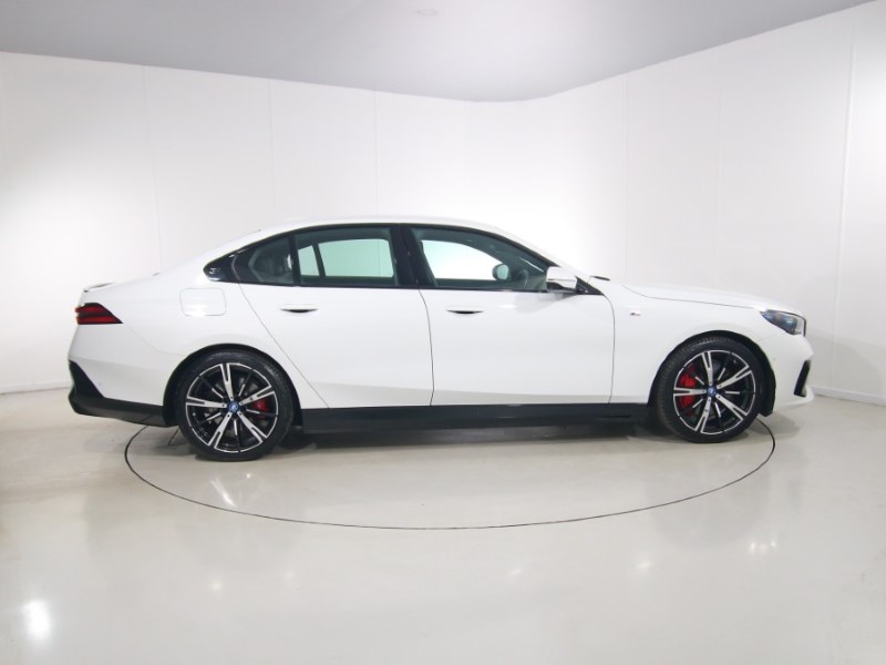 2024 (24) BMW I5 250kW eDrive40 M Sport Pro 84kWh 4dr Auto 5489169