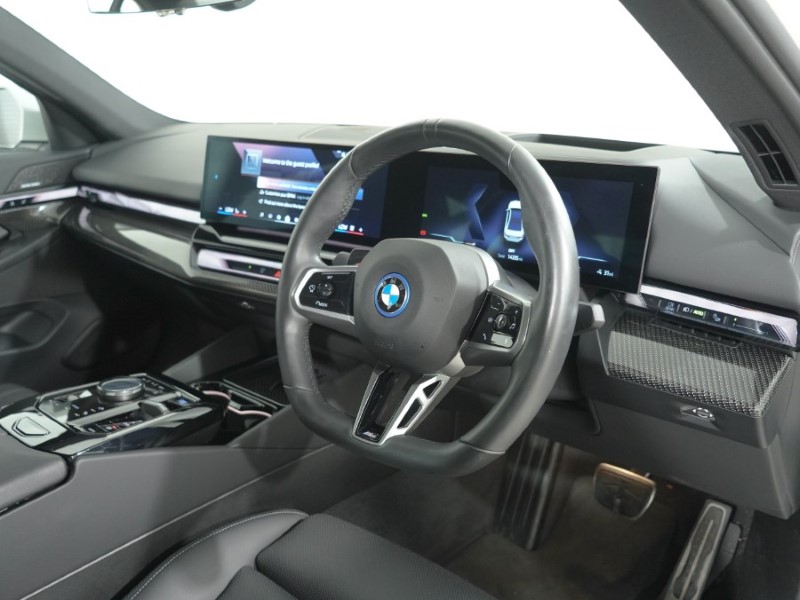 2024 (24) BMW I5 250kW eDrive40 M Sport Pro 84kWh 4dr Auto 5489136
