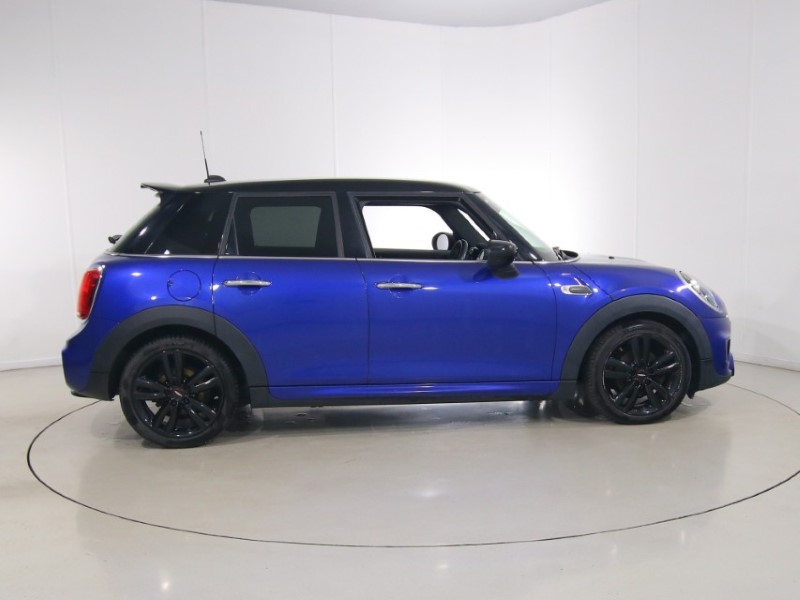 2020 (70) MINI HATCHBACK 1.5 Cooper Sport II 5dr 5510479