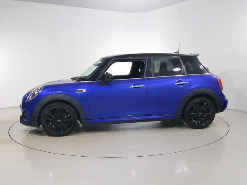 2020 (70) MINI HATCHBACK 1.5 Cooper Sport II 5dr 5510475