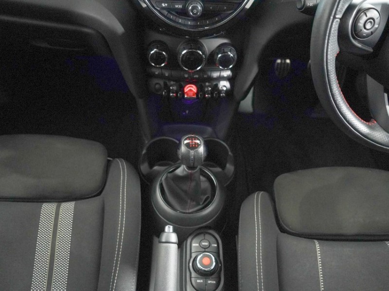 2020 (70) MINI HATCHBACK 1.5 Cooper Sport II 5dr 5510429