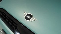 2024 (74) MINI COOPER 1.5 C Classic 3dr Auto 5509957