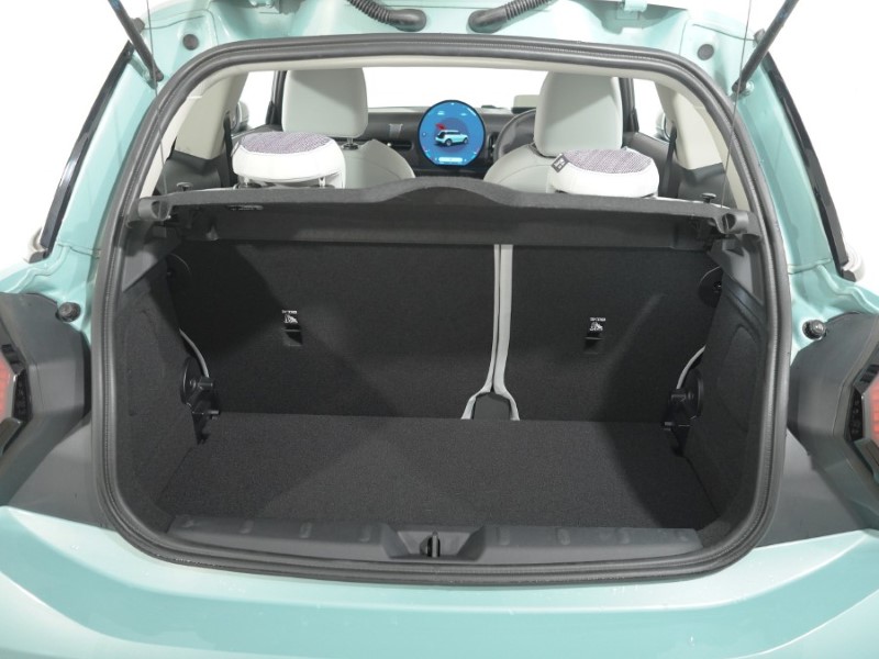 2024 (74) MINI COOPER 1.5 C Classic 3dr Auto 5509946