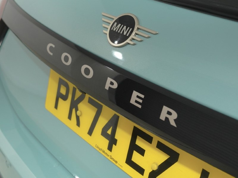 2024 (74) MINI COOPER 1.5 C Classic 3dr Auto 5509945