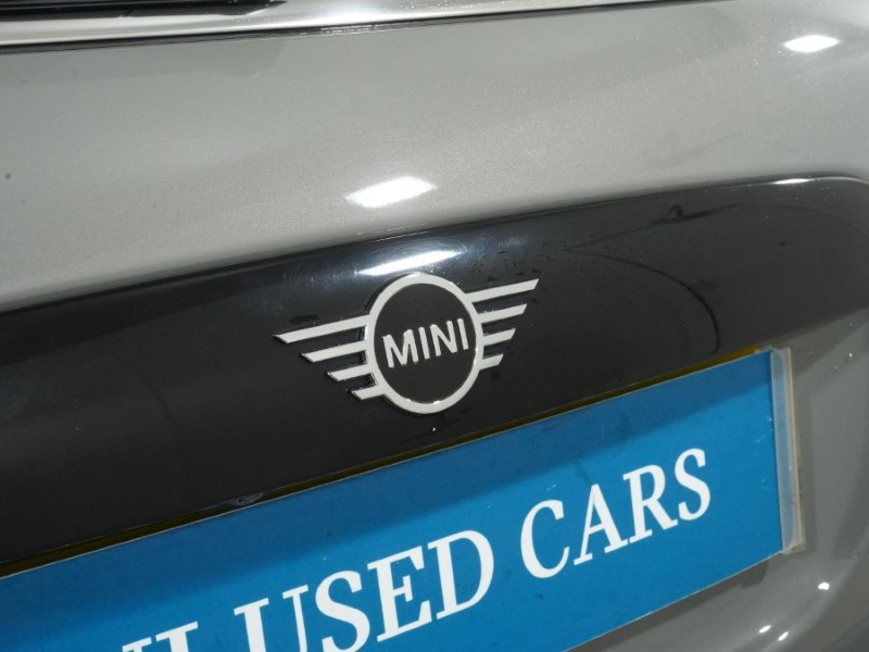 2019 (19) MINI HATCHBACK 2.0 Cooper S Sport II 3dr Auto 5499309