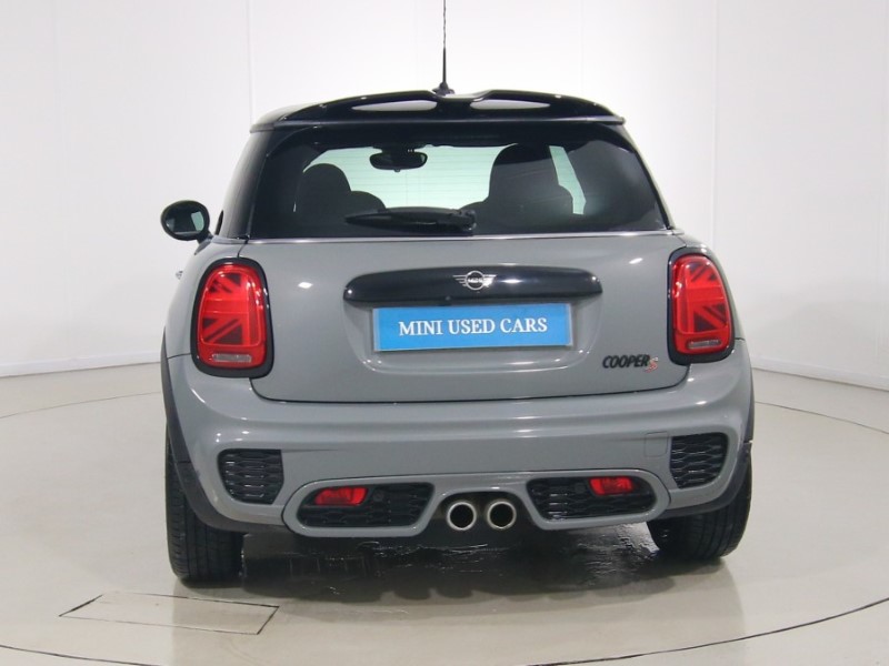 2019 (19) MINI HATCHBACK 2.0 Cooper S Sport II 3dr Auto 5499363