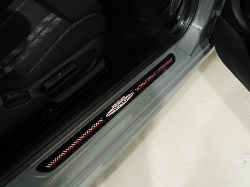 2019 (19) MINI HATCHBACK 2.0 Cooper S Sport II 3dr Auto 5499327