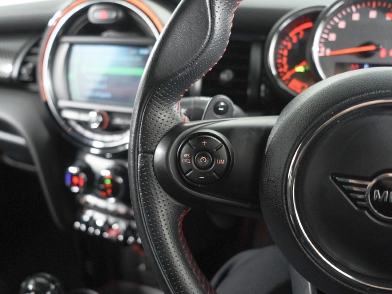 2019 (19) MINI HATCHBACK 2.0 Cooper S Sport II 3dr Auto 5499335