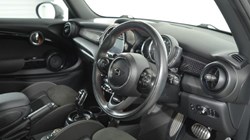 2019 (19) MINI HATCHBACK 2.0 Cooper S Sport II 3dr Auto 5499328