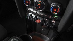 2019 (19) MINI HATCHBACK 2.0 Cooper S Sport II 3dr Auto 5499346