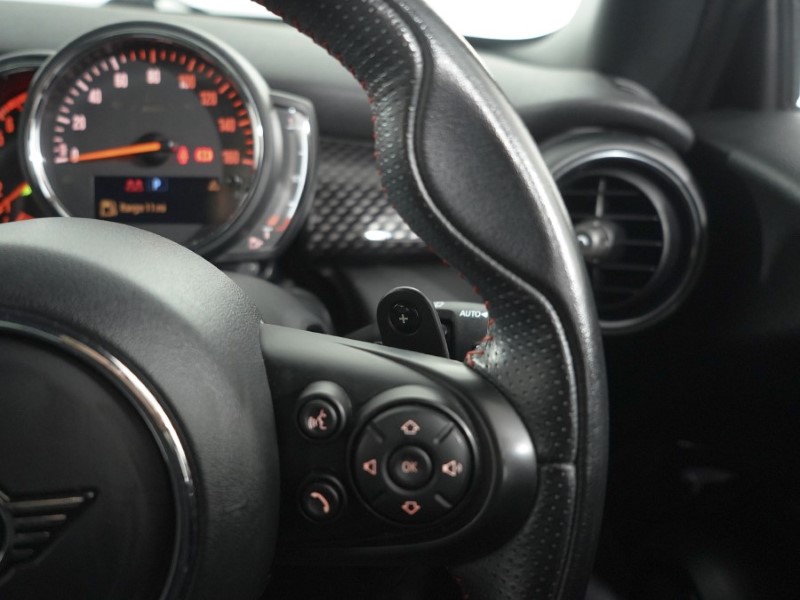 2019 (19) MINI HATCHBACK 2.0 Cooper S Sport II 3dr Auto 5499334