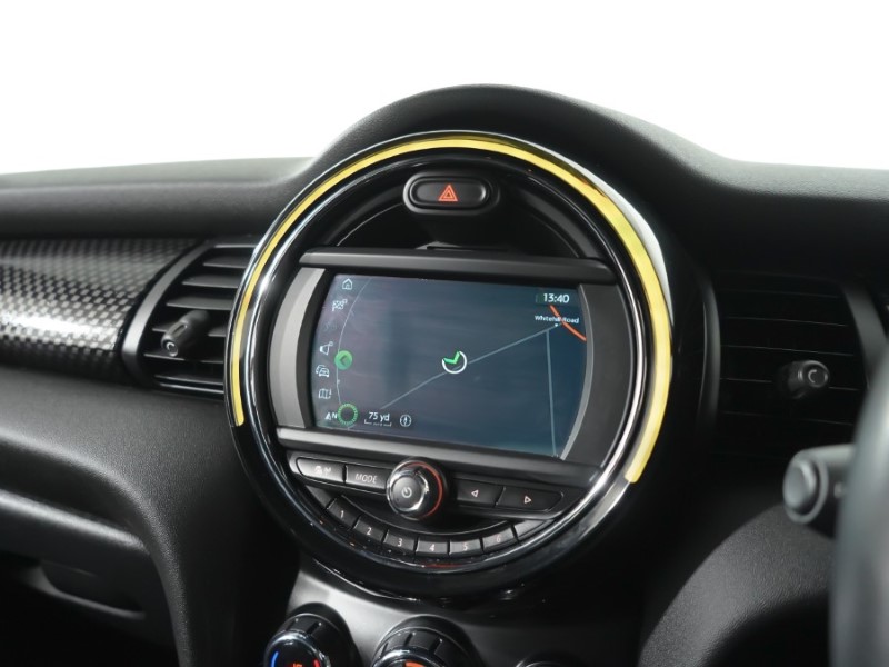 2019 (19) MINI HATCHBACK 2.0 Cooper S Sport II 3dr Auto 5499353