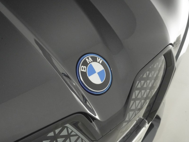 2023 (23) BMW iX 240kW xDrive40 M Sport 76.6kWh 5dr Auto 5503665