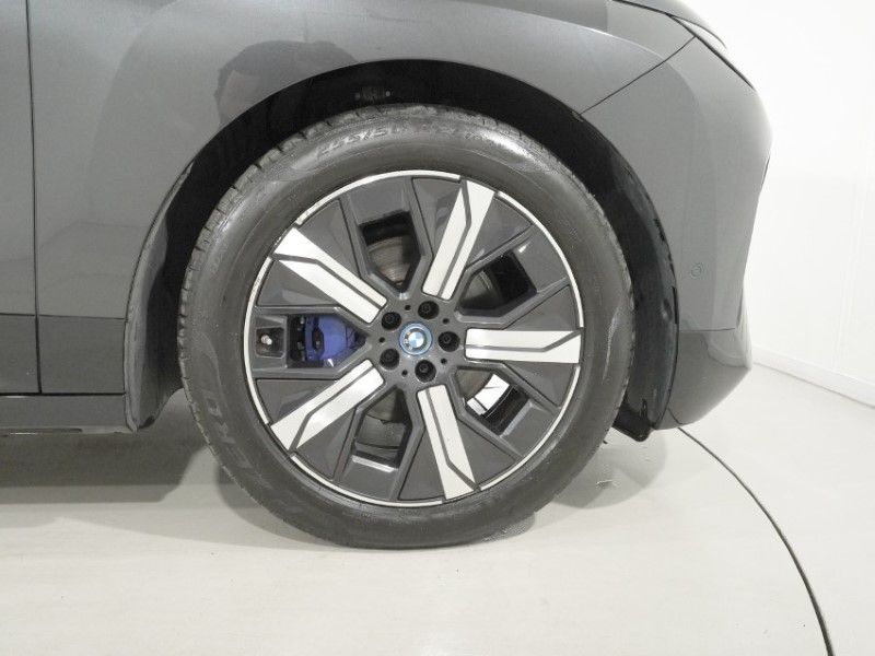 2023 (23) BMW iX 240kW xDrive40 M Sport 76.6kWh 5dr Auto 5503670