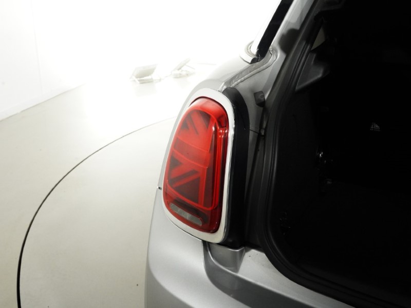 2023 (73) MINI HATCHBACK 1.5 Cooper Classic Premium 5dr Auto 5519518
