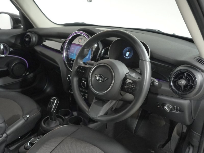 2023 (73) MINI HATCHBACK 1.5 Cooper Classic Premium 5dr Auto 5519529