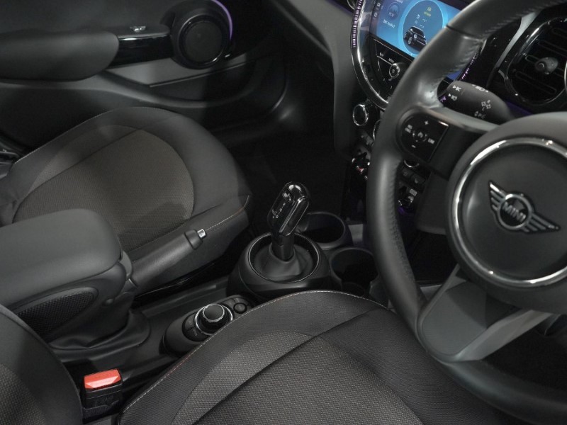 2023 (73) MINI HATCHBACK 1.5 Cooper Classic Premium 5dr Auto 5519530