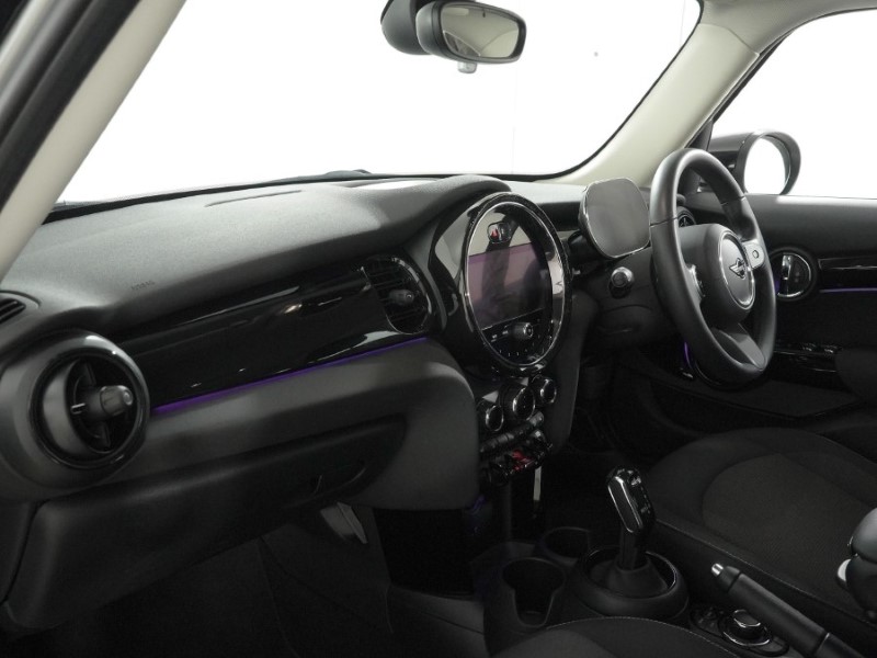 2023 (73) MINI HATCHBACK 1.5 Cooper Classic Premium 5dr Auto 5519519