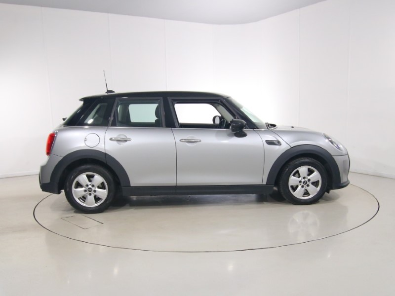 2023 (73) MINI HATCHBACK 1.5 Cooper Classic Premium 5dr Auto 5519559