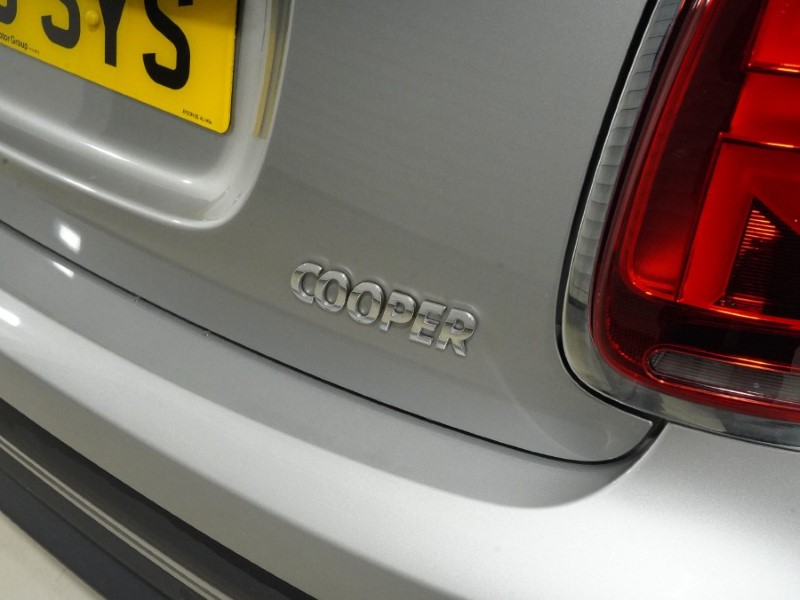 2023 (73) MINI HATCHBACK 1.5 Cooper Classic Premium 5dr Auto 5519515