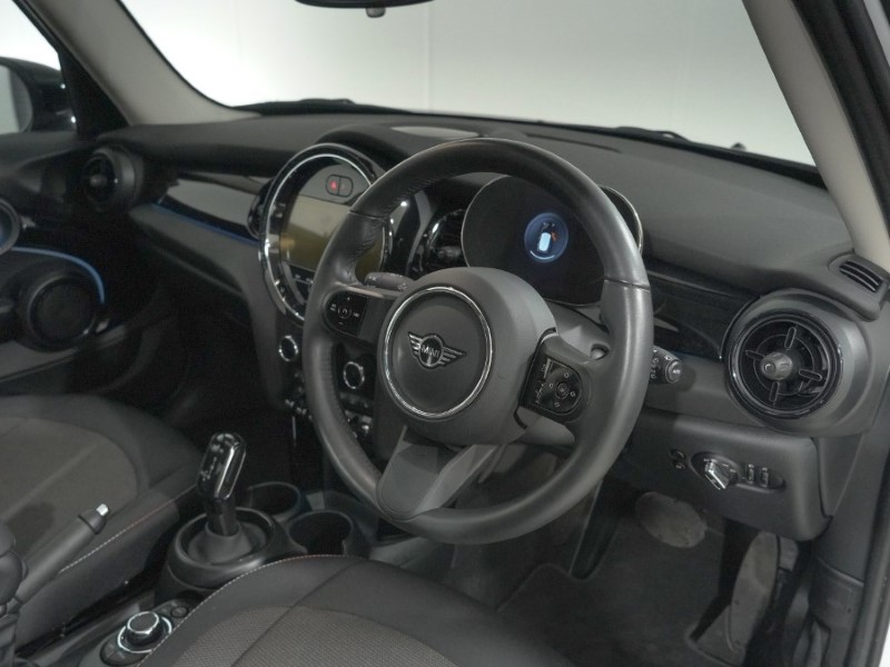 2023 (73) MINI HATCHBACK 1.5 Cooper Classic 5dr 5526420