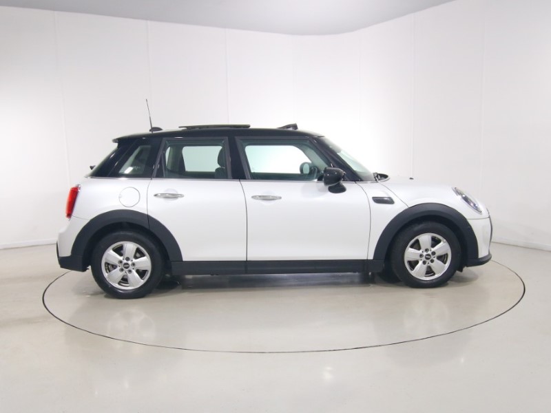 2023 (73) MINI HATCHBACK 1.5 Cooper Classic 5dr 5526467