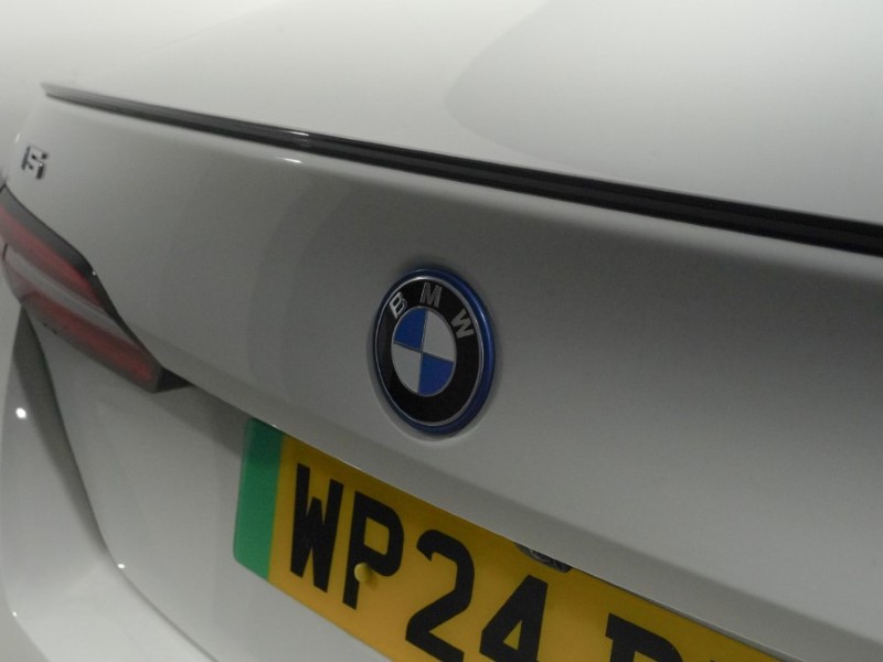 2024 (24) BMW I5 250kW eDrive40 M Sport Pro 84kWh 4dr Auto 5526325