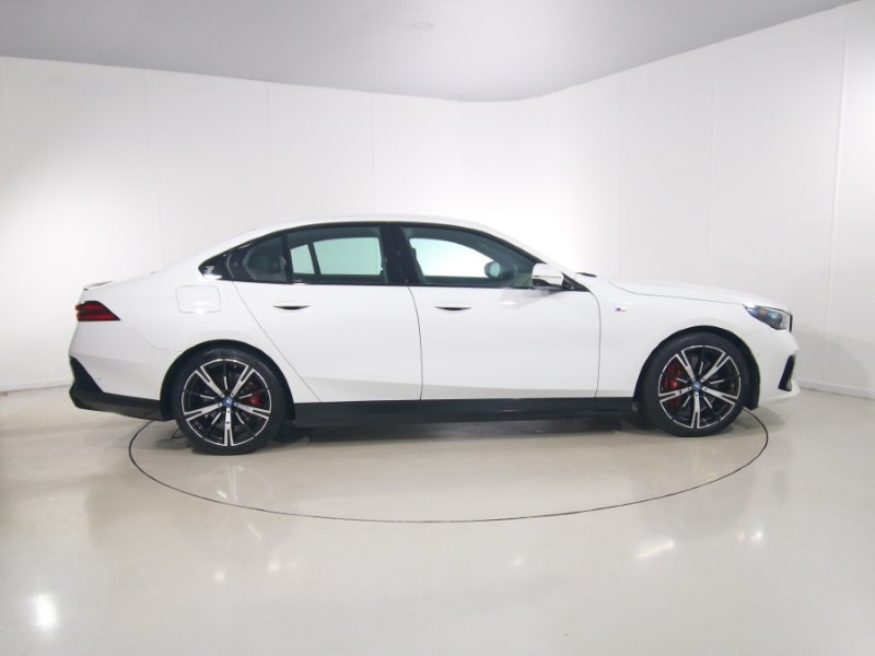 2024 (24) BMW I5 250kW eDrive40 M Sport Pro 84kWh 4dr Auto 5526390