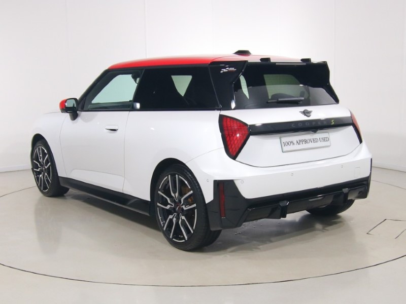 2024 (74) MINI COOPER 160kW SE Sport 54kWh 3dr Auto 5532522