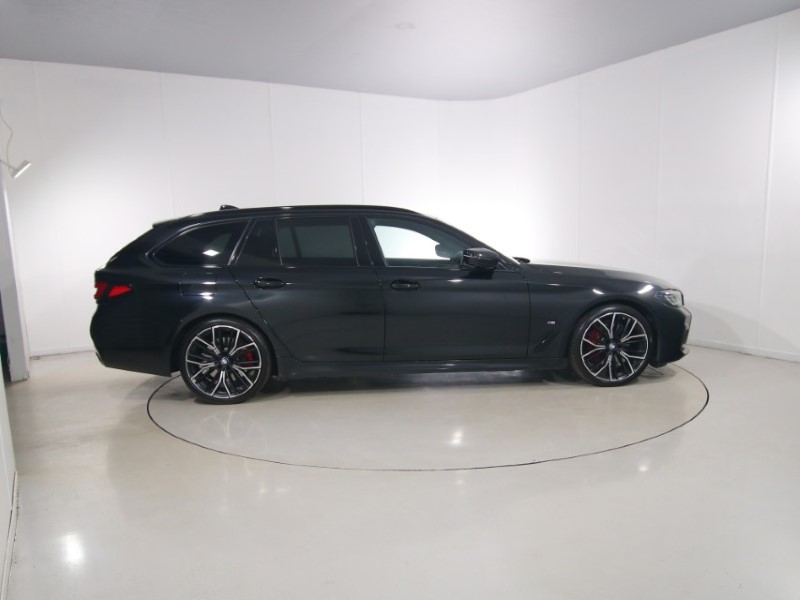 2024 (24) BMW 5 SERIES 520d MHT M Sport 5dr Step Auto 5523613