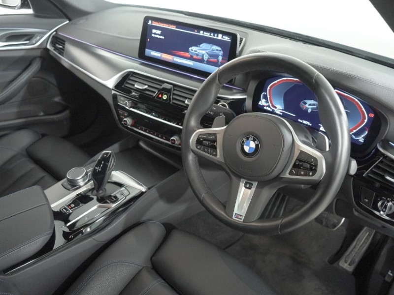 2024 (24) BMW 5 SERIES 520d MHT M Sport 5dr Step Auto 5523582