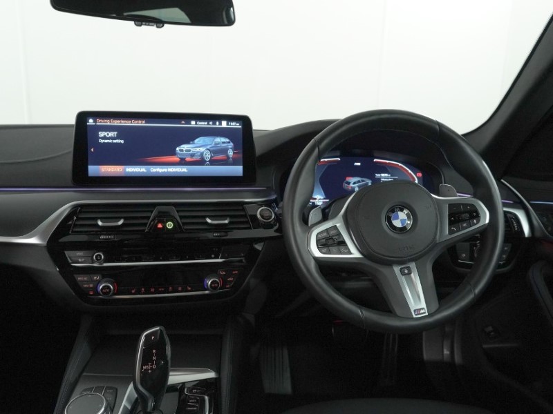 2024 (24) BMW 5 SERIES 520d MHT M Sport 5dr Step Auto 5523563