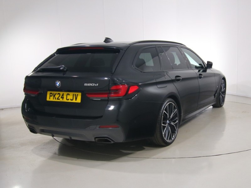 2024 (24) BMW 5 SERIES 520d MHT M Sport 5dr Step Auto 5523612