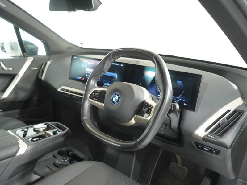 2022 (22) BMW iX 240kW xDrive40 M Sport 76.6kWh 5dr Auto 5535998