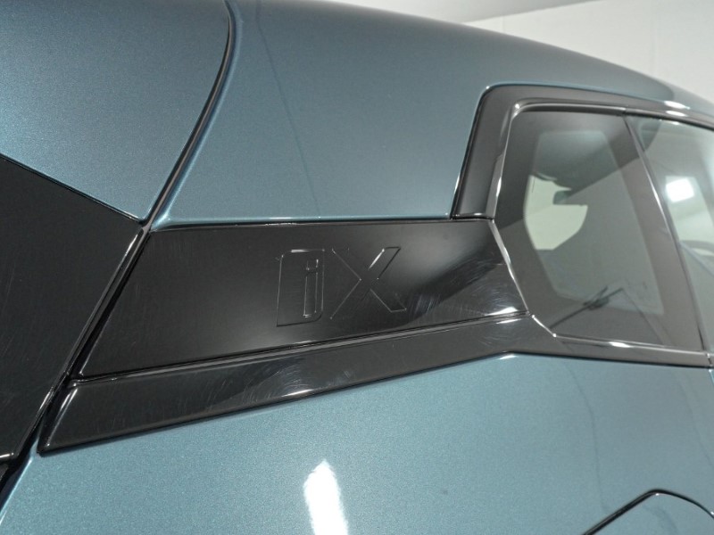 2022 (22) BMW iX 240kW xDrive40 M Sport 76.6kWh 5dr Auto 5536027