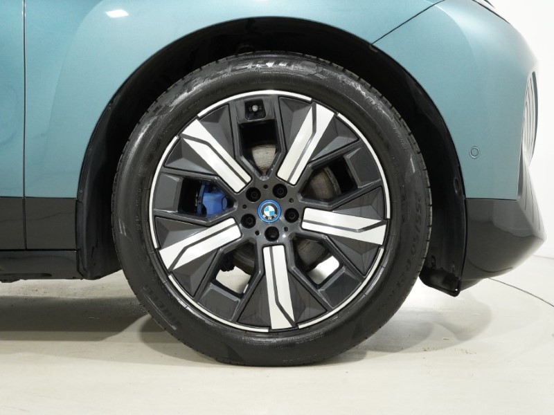 2022 (22) BMW iX 240kW xDrive40 M Sport 76.6kWh 5dr Auto 5535976