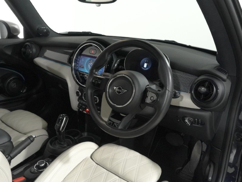 2021 (21) MINI HATCHBACK 1.5 Cooper Exclusive 3dr Auto 5553235